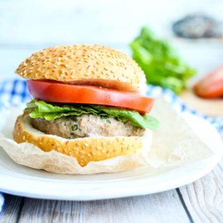 Mozzarella stuffed turkey burgers recipe
