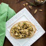 walnut pesto chicken salad. A healthy and flavorful lunch-ready in 5 minutes!