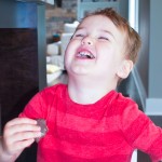 Chocolate Peanut Butter Energy Balls. Vegan, grain free, super healthy, only 5 ingredients, kid approved!