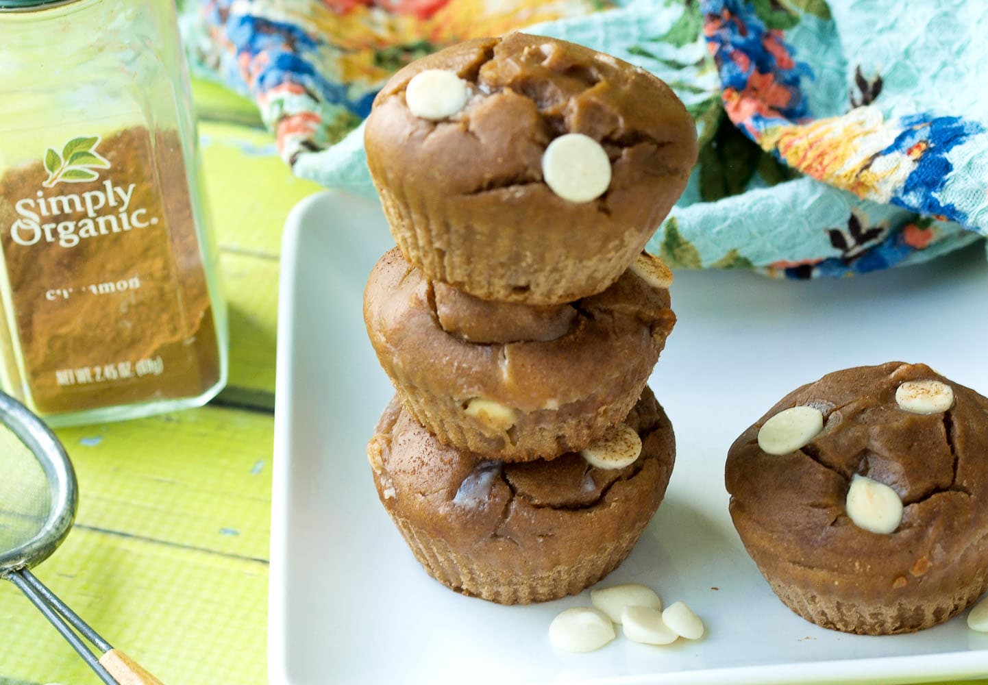 Flourless Cinnamon White Chocolate Chip Blender Muffin recipe. You can prep these easy and healthy muffins in 5 minutes! Great portable breakfast option.