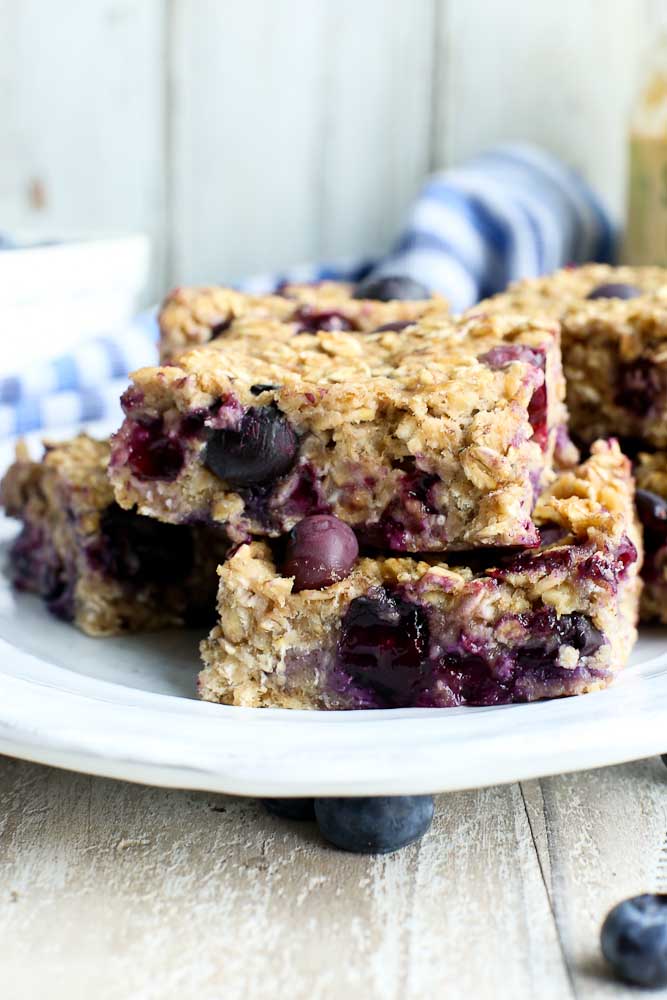 Chewy and healthy Blueberry Banana Oat Bars Recipe