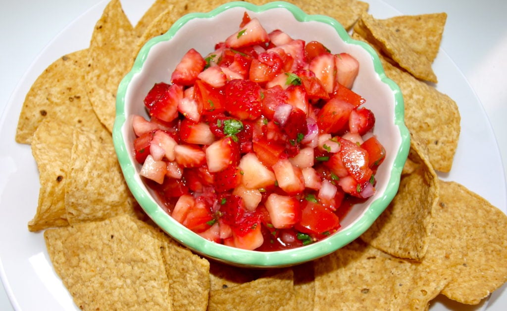 strawberry-tomato salsa