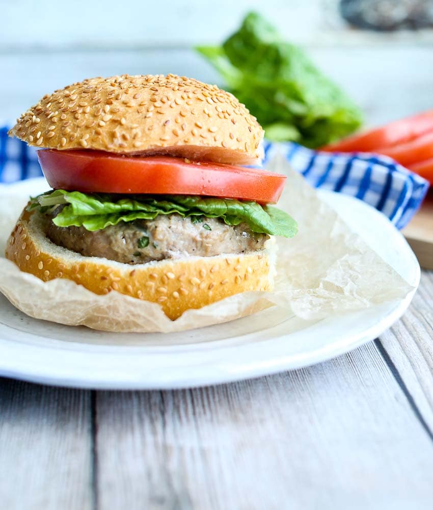 Mozzarella Stuffed Turkey Burgers with tomato and lettuce #turkeyburger #summer #grilling #healthy #recipes #healthyrecipes