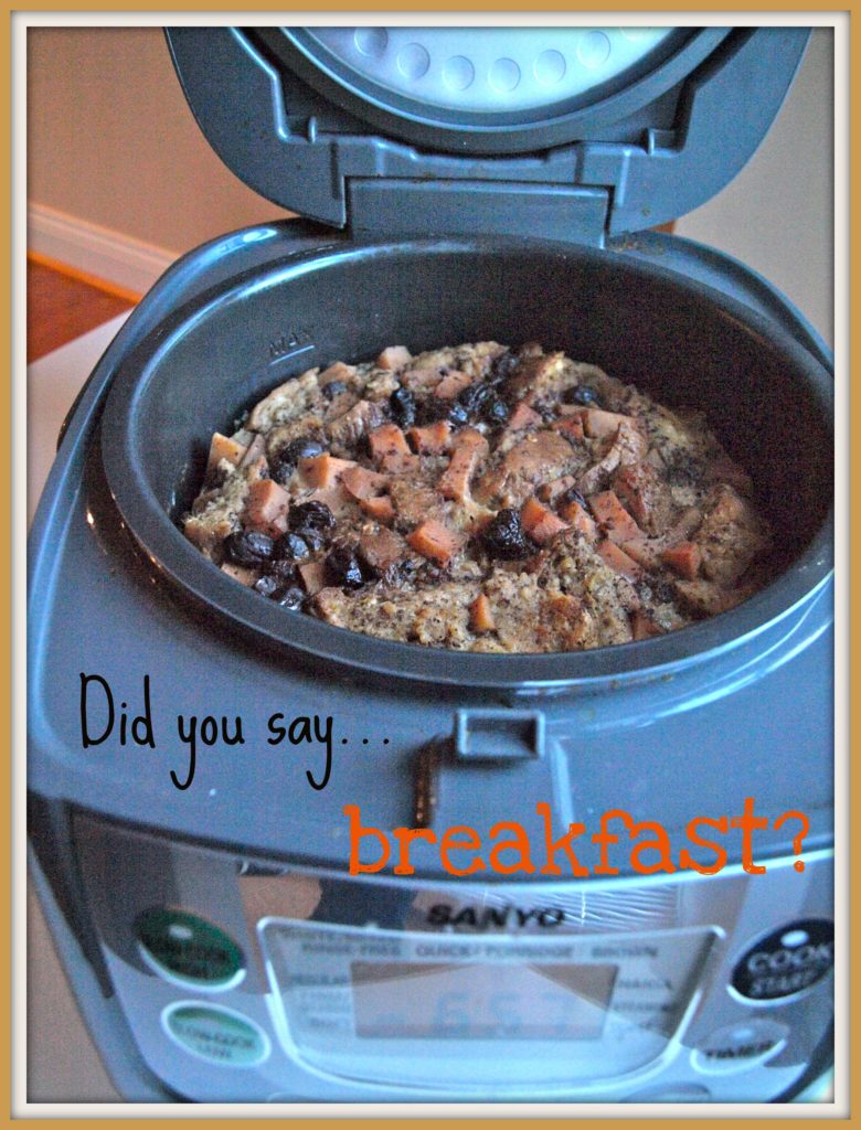 crockpot apple cinnamon bread pudding