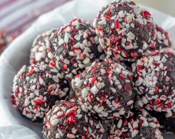 No Bake Chocolate Peppermint Balls Recipe
