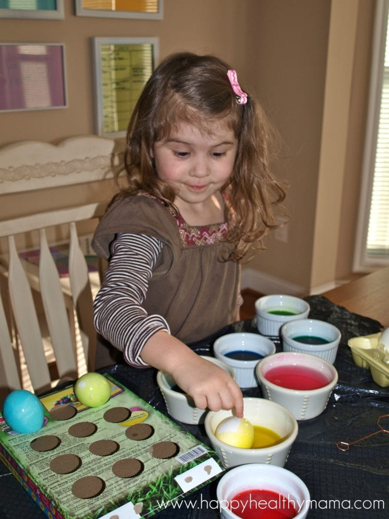 coloring easter eggs