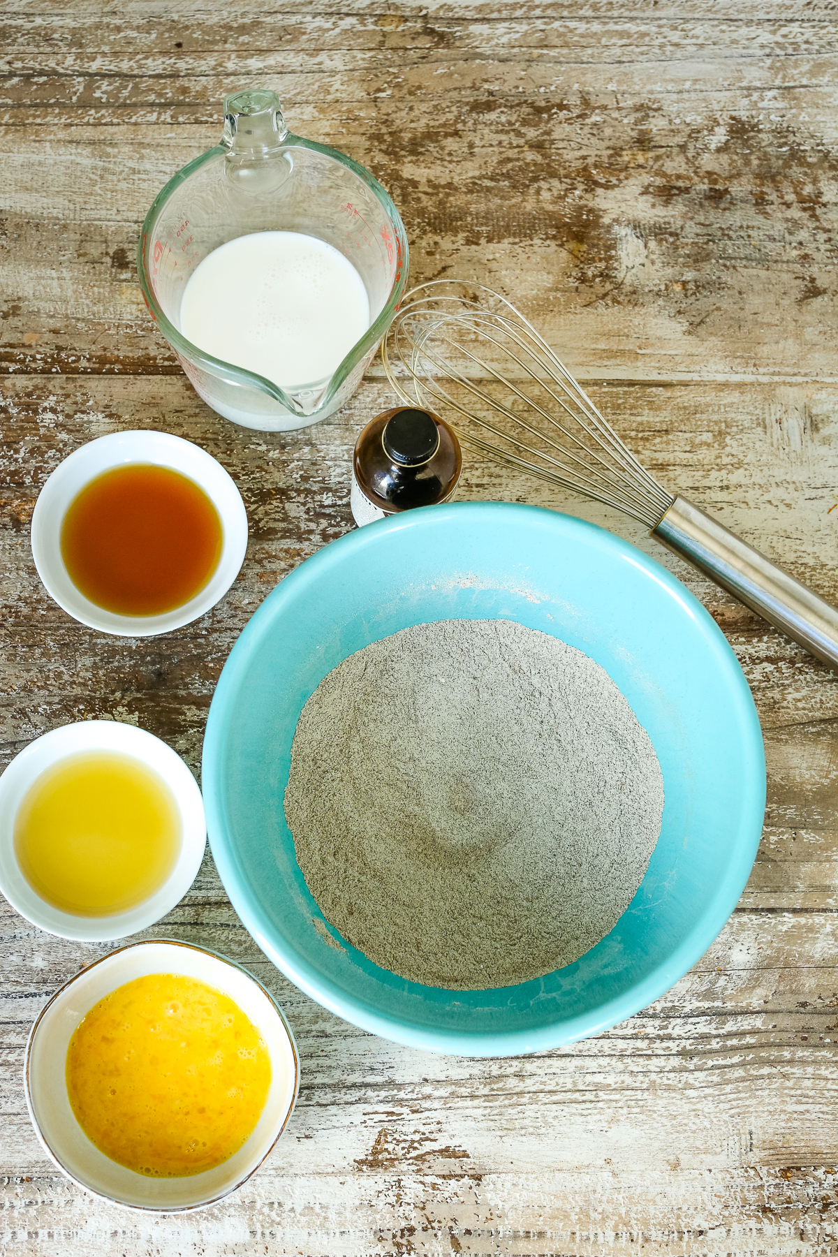 dry ingredients in a turquoise bowl
