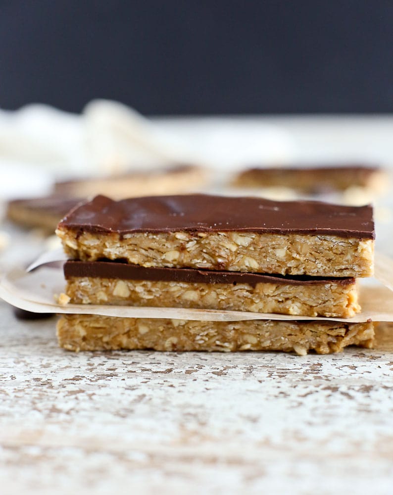 4-ingredient peanut butter granola bar recipe with chocolate, stacked up