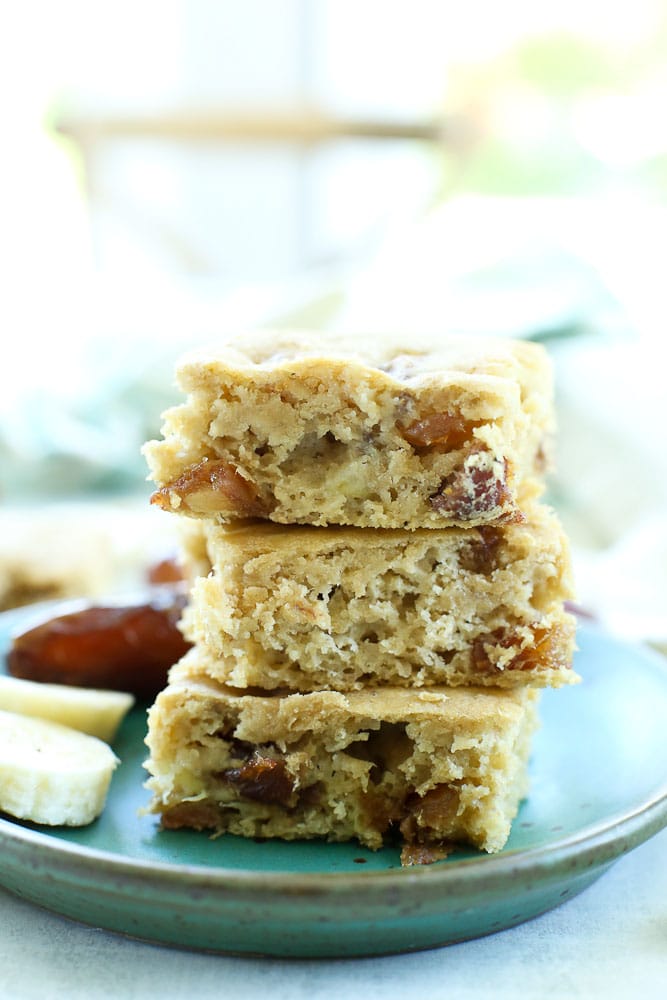 Banana Bread Date Bars Recipe