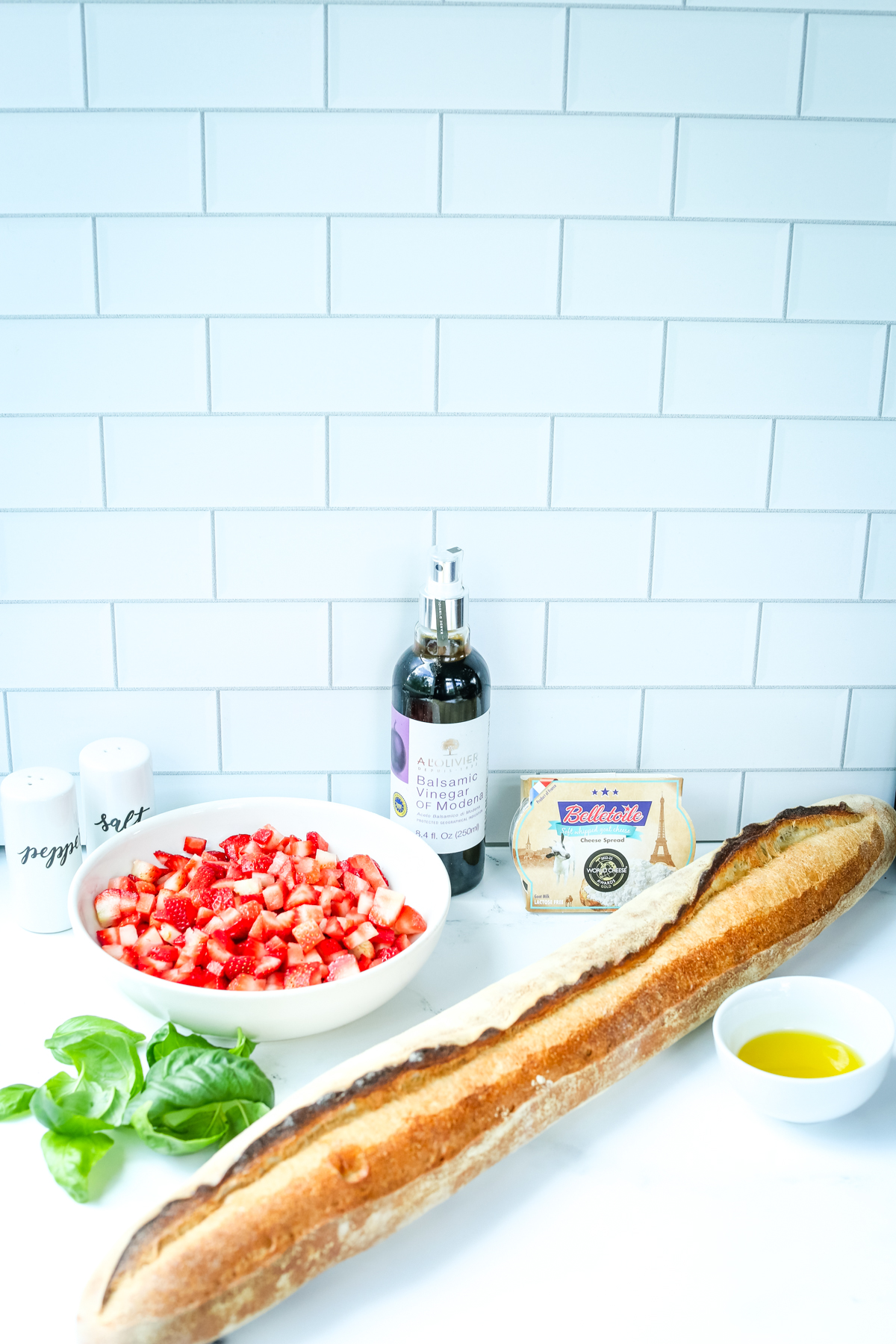 Recipe ingredients for strawberry bruschetta