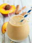 Healthy Peach Crisp Smoothie--tastes just like peach crisp in smoothie form!