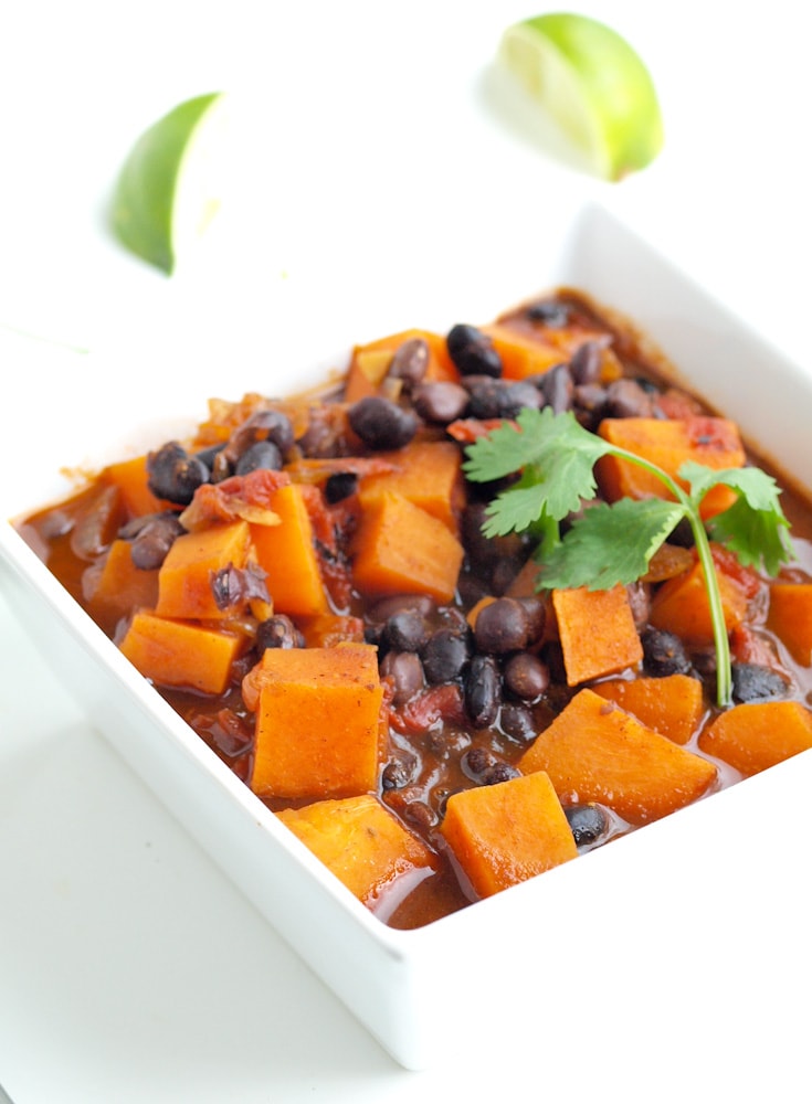 Sweet Potato Black Bean Chili-This healthy vegetarian chili is full of flavor! The colors make it perfect for Halloween, too.