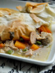 An easy, lightened up turkey (or chicken!) pot pie recipe that is perfect for Thanksgiving leftovers. This is such an easy and healthy pot pie recipe. Ready in under an hour and dairy free.