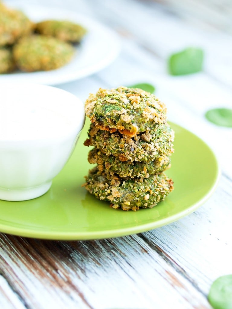 These homemade spinach nuggets are perfect for toddlers, kids, or adults! They are totally addicting dipped in ranch dressing. This is a great way to eat more greens!