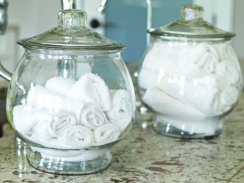 5 Simple Tips for Going Paperless in your Kitchen. It's much easier and more convenient than you think!