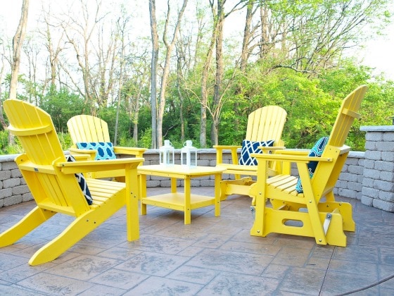 How To Spruce Up Your Outdoor Space for Spring and Summer---get tips, tricks, and inspiration on how to spring clean your outdoor spaces!