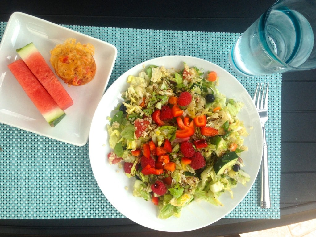 What I Ate Wednesday--healthy food inspiration. Check out a full day of food from a busy mama who tries to eat healthy!