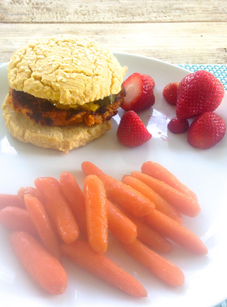 What I Ate Wednesday--healthy food inspiration. Check out a full day of food from a busy mama who tries to eat healthy!