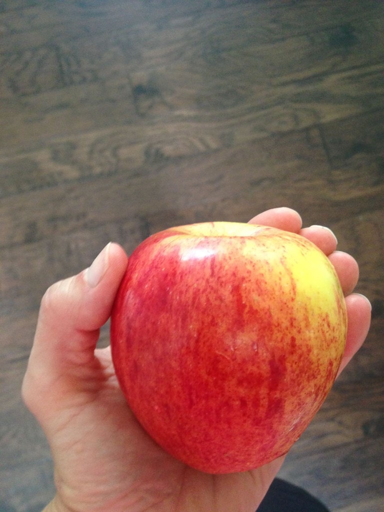 What I Ate Wednesday (Snack-apple)