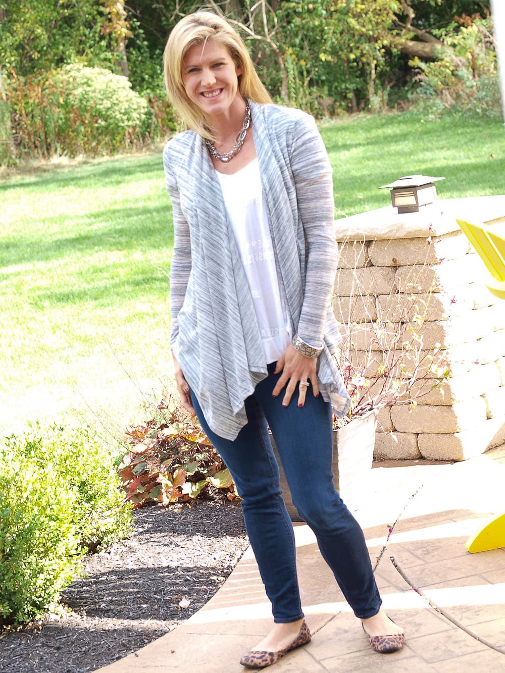 October 2015 Stitch Fix Review. Bresee Scoop Neck Top with Just Black Jimmy Skinny Jeans. See the whole review at Happy Healthy Mama