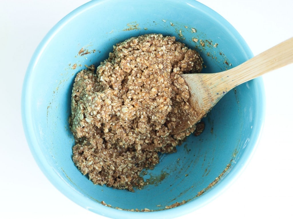 Vegan and Healthy Thumbprint Cookie Recipe. These thumbprint cookies are whole grain, naturally sweetened, and take less than 30 minutes total to make! Yep--quick, easy, AND healthy. 