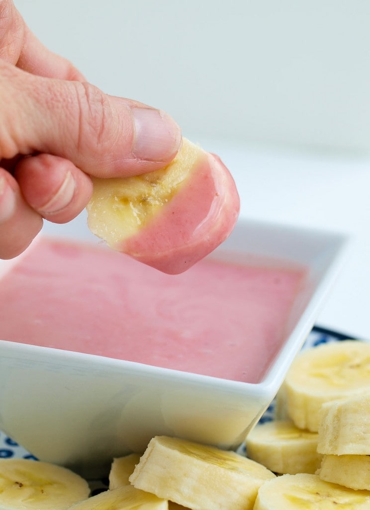 Healthy fruit dip made with non-dairy yogurt alternative and naturally sweetened. 11 grams of plant protein per serving!