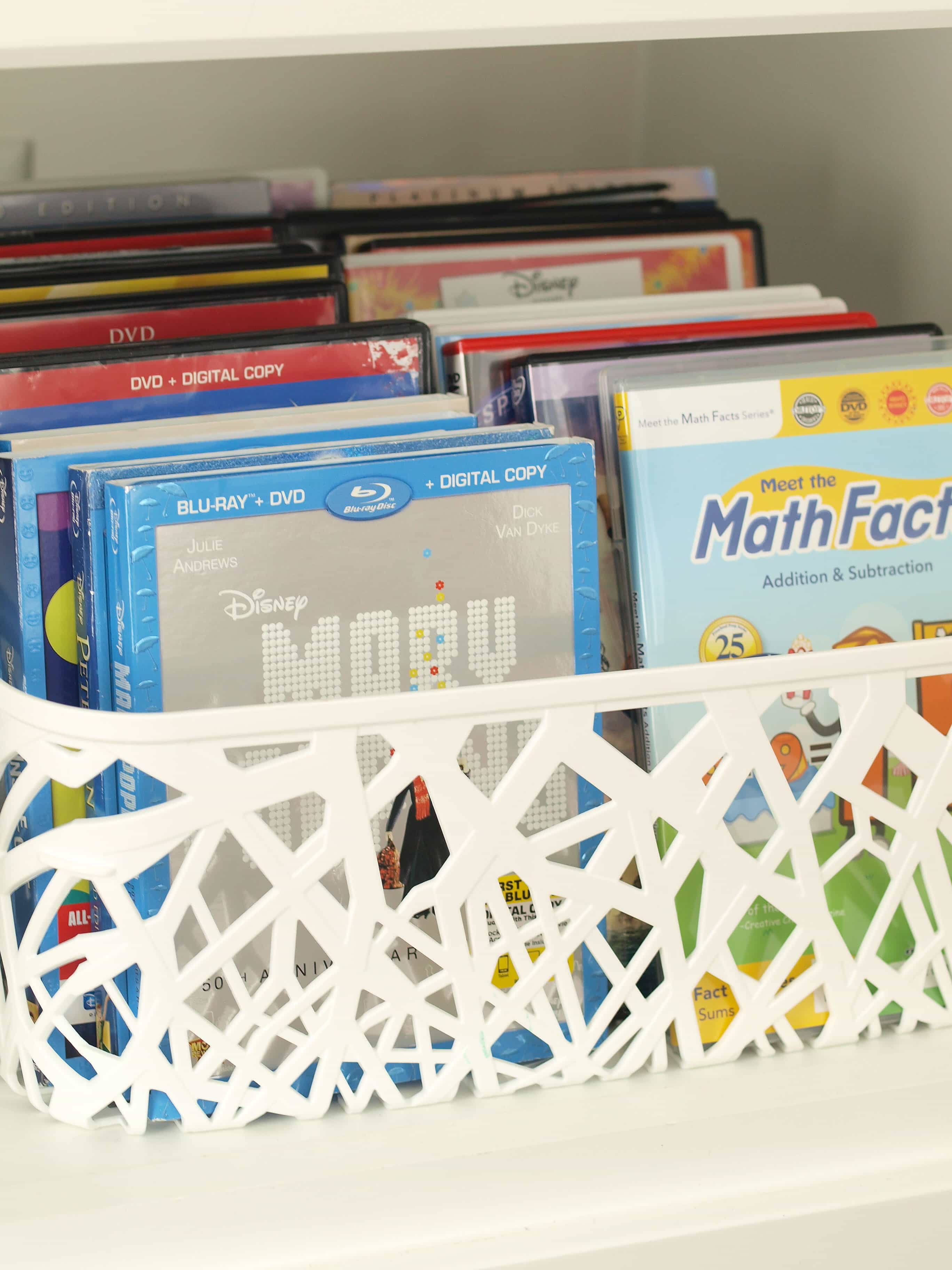 Declutter Challenge: Declutter your living space