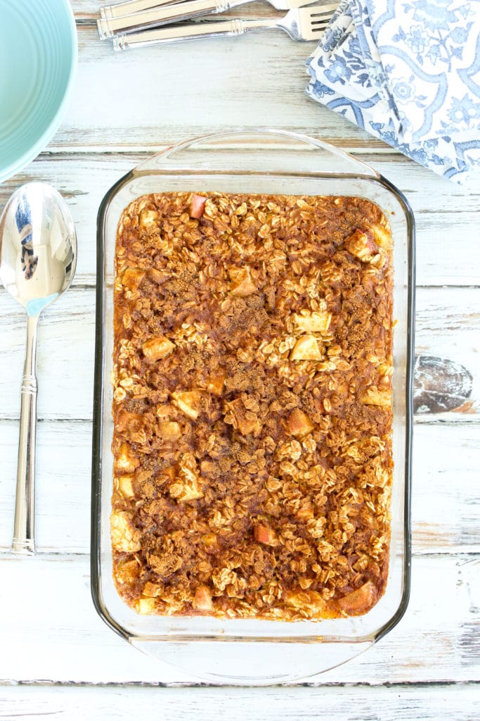 Apple Cinnamon Baked Oatmeal - Happy Healthy Mama