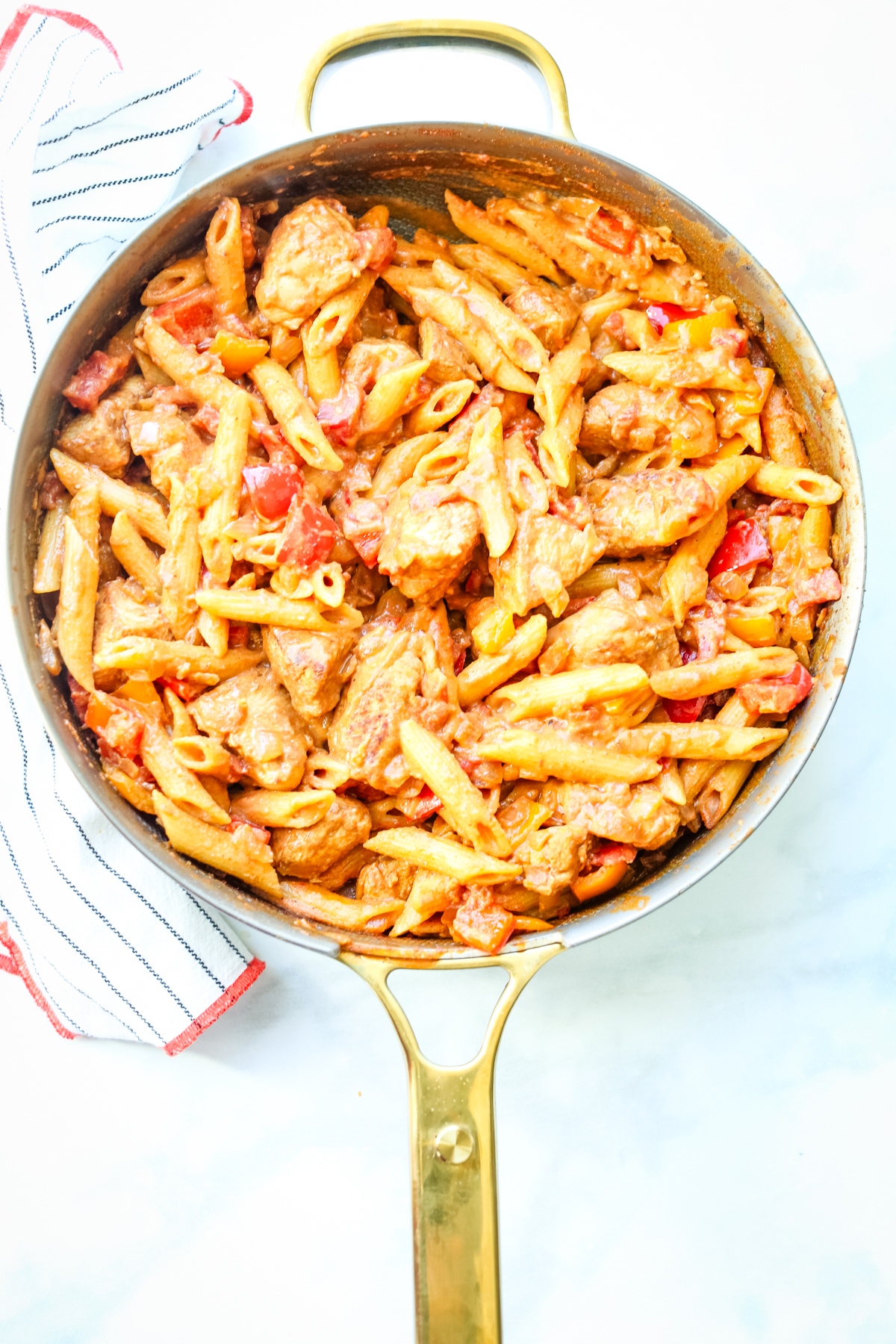 chicken fajita pasta in a skillet