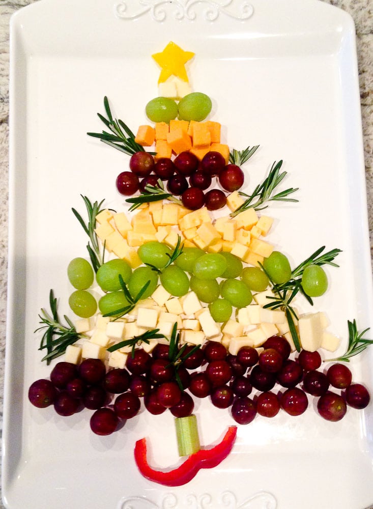 Ideas for Family Traditions for Chrismas-Christmas tree appetizer