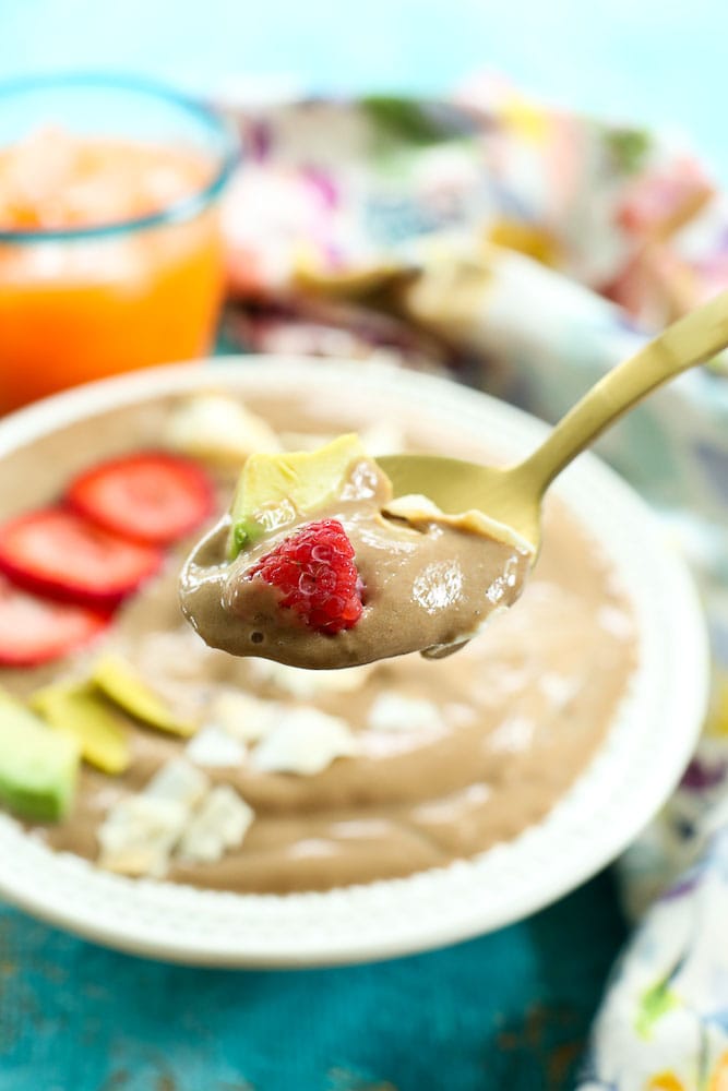 Avocado Smoothie Bowl recipe #healthyrecipe #smoothies #smoothie #smoothiebowl #avocadosmoothie #avocado #healthybreakfast #breakfast #summer