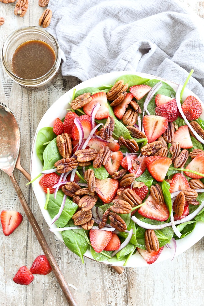 Strawberry Spinach Salad with Pecans and Balsamic Dressing