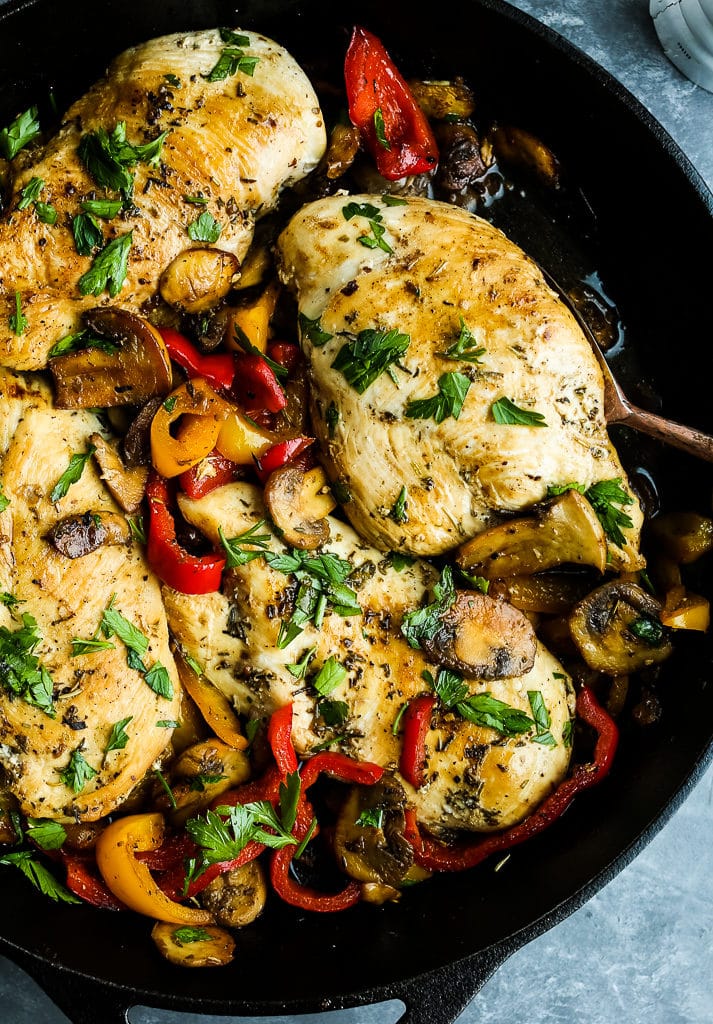 Skillet-Chicken-with-Mushrooms-and-Peppers close up shot