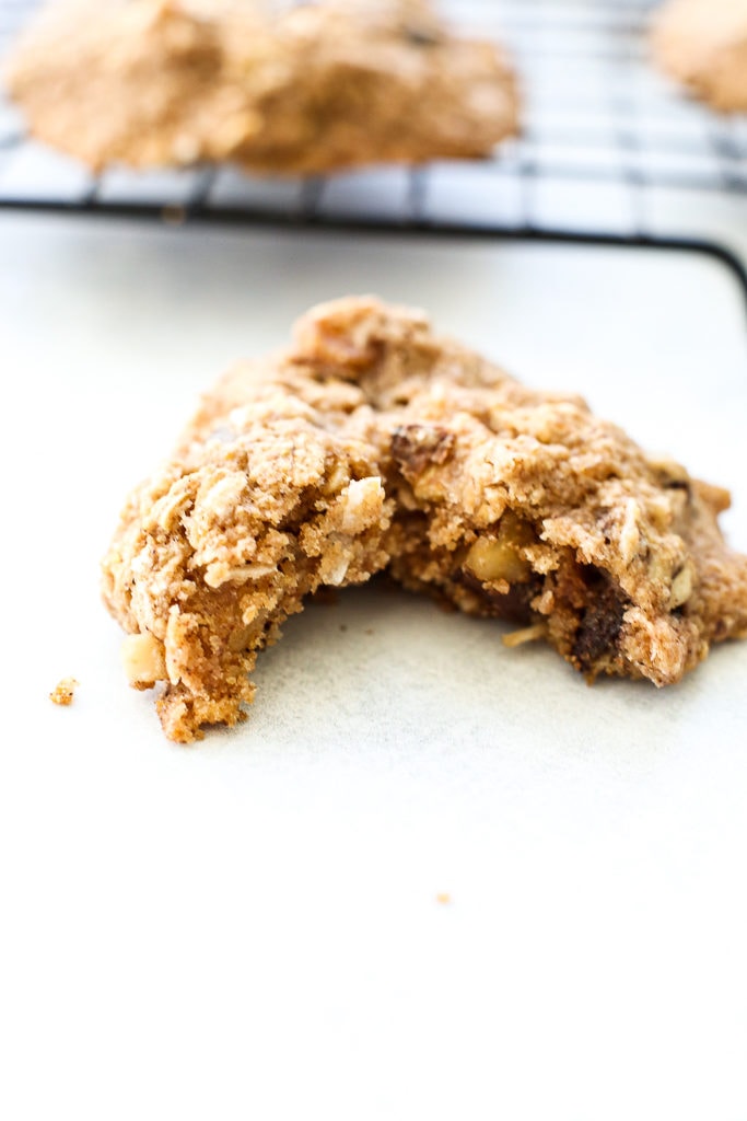 Loaded Soft Oatmeal Cookies (vegan, gluten free, and no added sugar) inside showing the texture 
