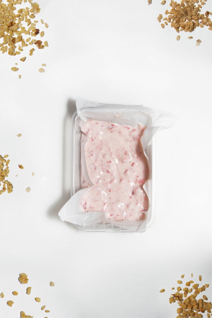 making frozen yogurt bars