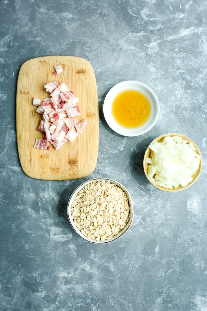 Low Sugar Oatmeal Recipe ingredients--oats, onion, bacon, and maple syrup