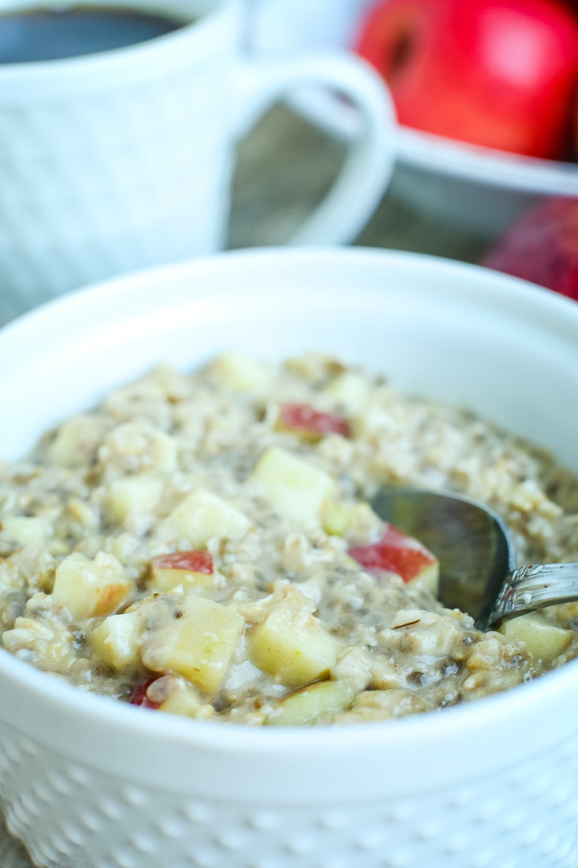 close up of the texture of apple pie overnight oats